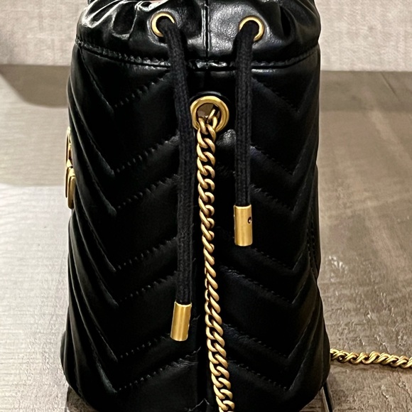 Gucci GG Marmont Matelasse Bucket Bag Mini Black Leather/Suede - Picture 3 of 9